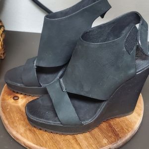 Vince Camuto Black Wedges